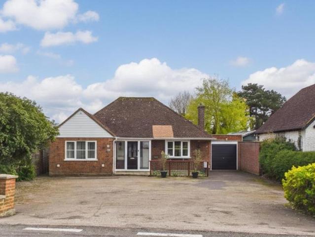 3 bedroom detached bungalow for sale
