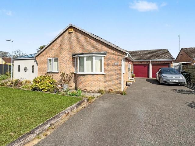 3 bedroom detached bungalow for sale