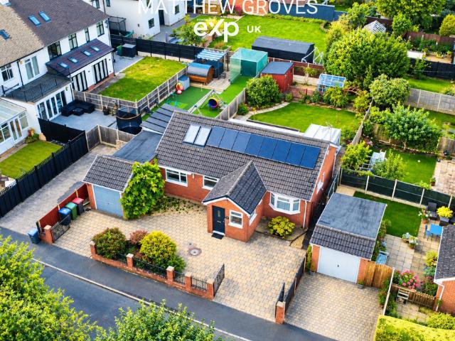 3 bedroom detached bungalow for sale