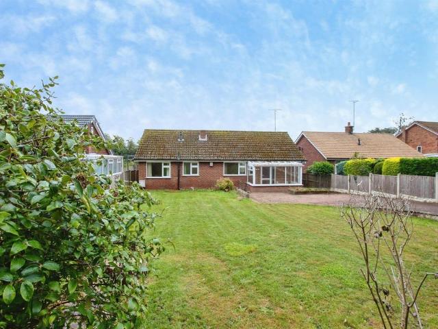 3 bedroom detached bungalow for sale