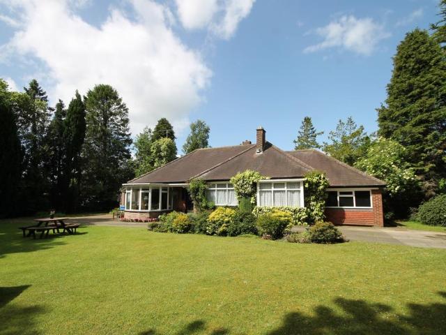 3 bedroom detached bungalow for sale
