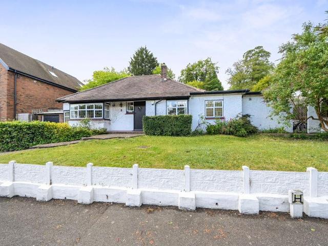 3 bedroom detached bungalow for sale
