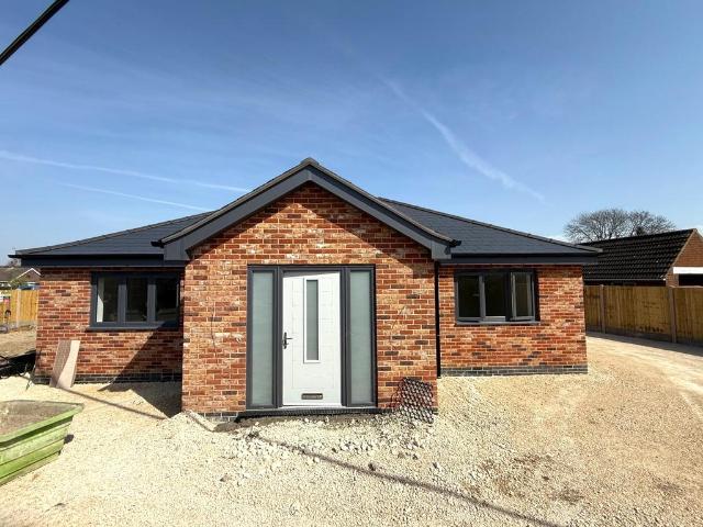 3 bedroom detached bungalow for sale