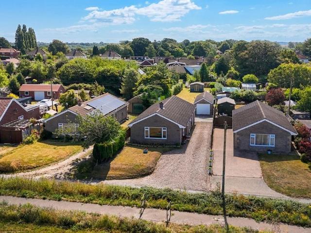 3 bedroom detached bungalow for sale