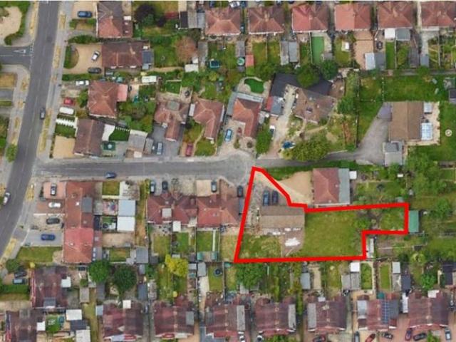 3 bedroom detached bungalow for sale