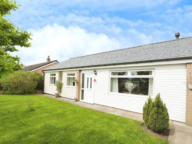 3 bedroom detached bungalow for sale