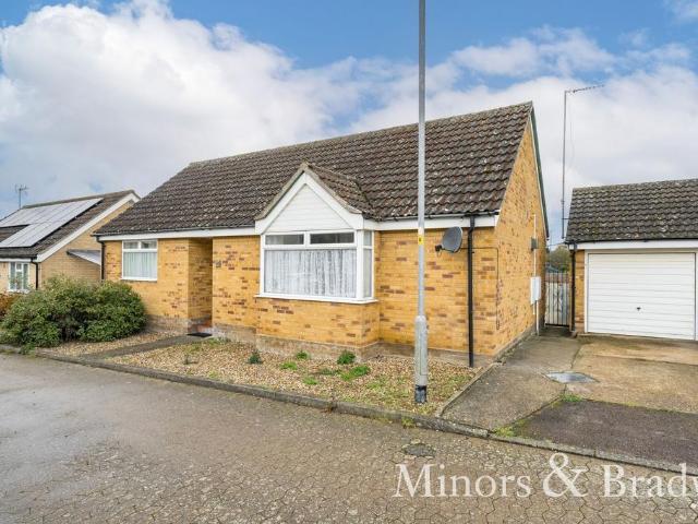3 bedroom detached bungalow for sale