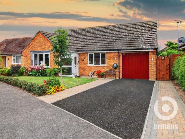 3 bedroom detached bungalow for sale