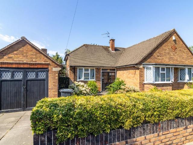 3 bedroom detached bungalow for sale
