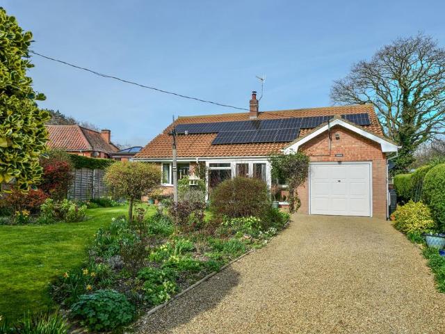3 bedroom detached bungalow for sale