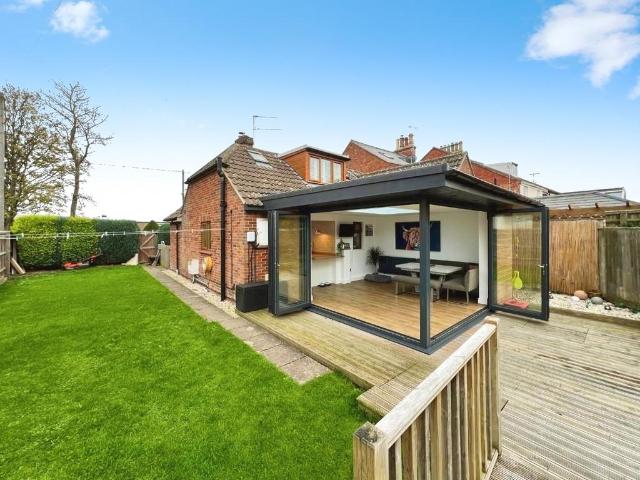3 bedroom detached bungalow for sale
