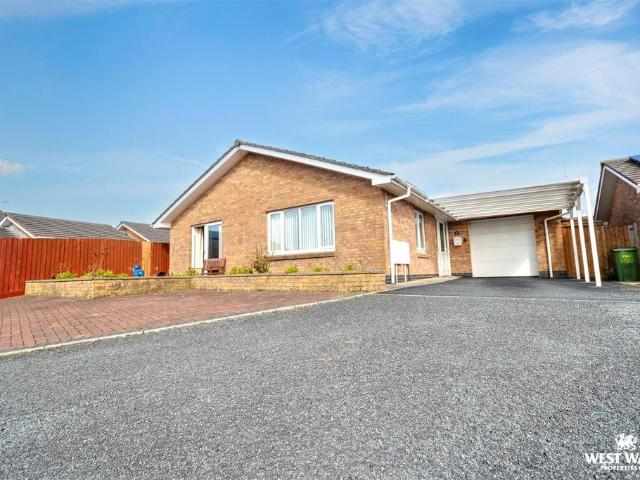 3 bedroom detached bungalow for sale