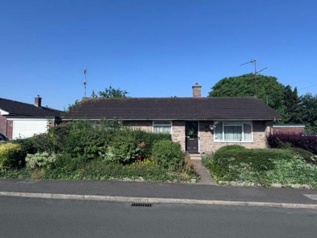3 bedroom detached bungalow for sale