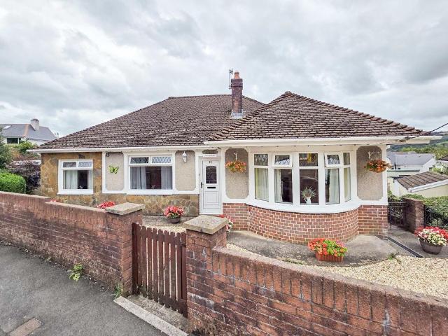 3 bedroom detached bungalow for sale