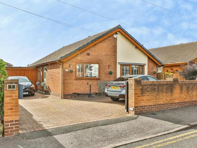 3 bedroom detached bungalow for sale