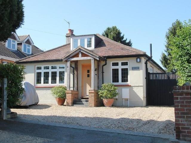 3 bedroom detached bungalow for sale