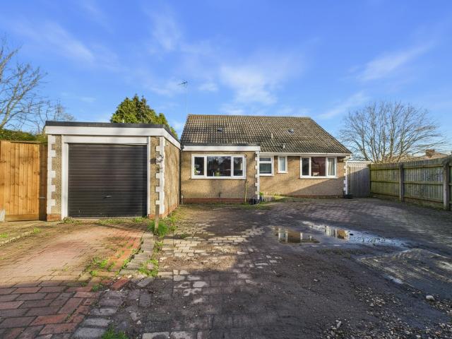 3 bedroom detached bungalow for sale