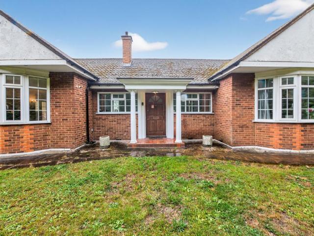 3 bedroom detached bungalow for sale