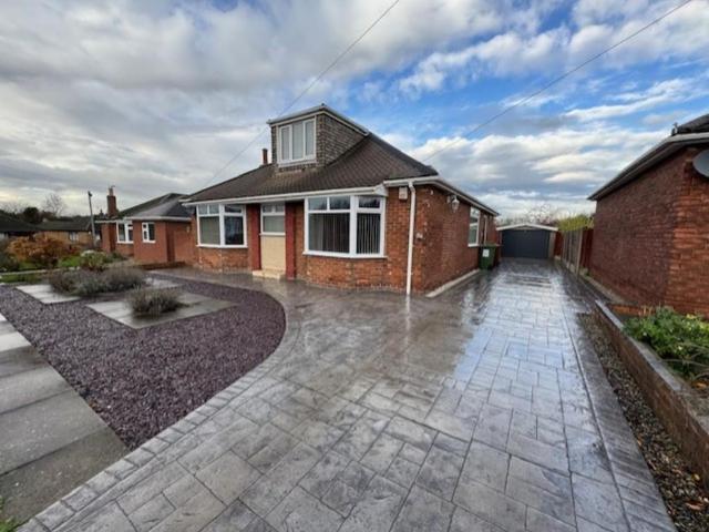 3 bedroom detached bungalow for sale
