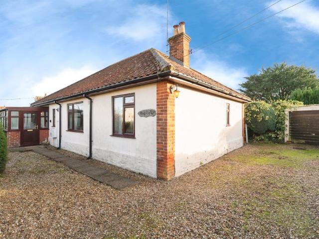 3 bedroom detached bungalow for sale