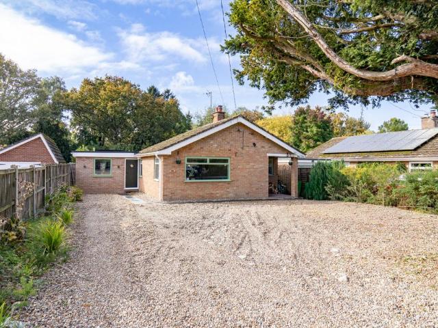 3 bedroom detached bungalow for sale