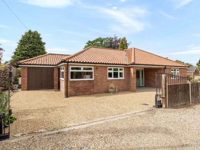 3 bedroom detached bungalow for sale
