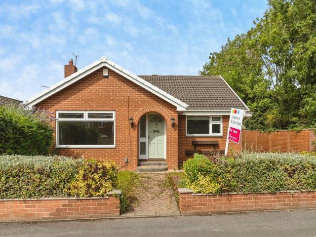 3 bedroom detached bungalow for sale