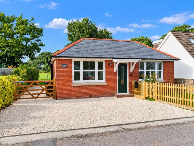 3 bedroom detached bungalow for sale
