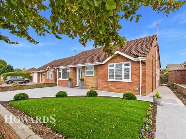 3 bedroom detached bungalow for sale