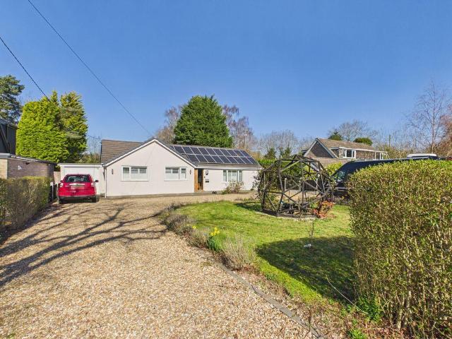 3 bedroom detached bungalow for sale