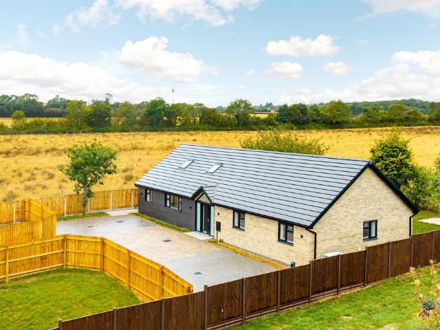 3 bedroom detached bungalow for sale