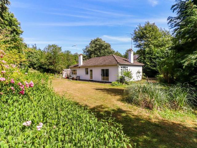 3 bedroom detached bungalow for sale