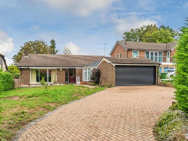 3 bedroom detached bungalow for sale