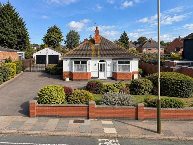 3 bedroom detached bungalow for sale