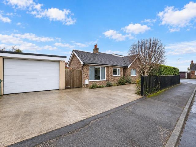 3 bedroom detached bungalow for sale