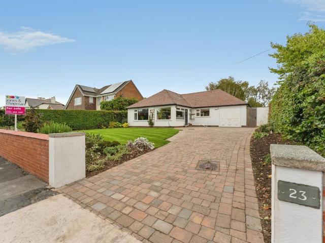 3 bedroom detached bungalow for sale