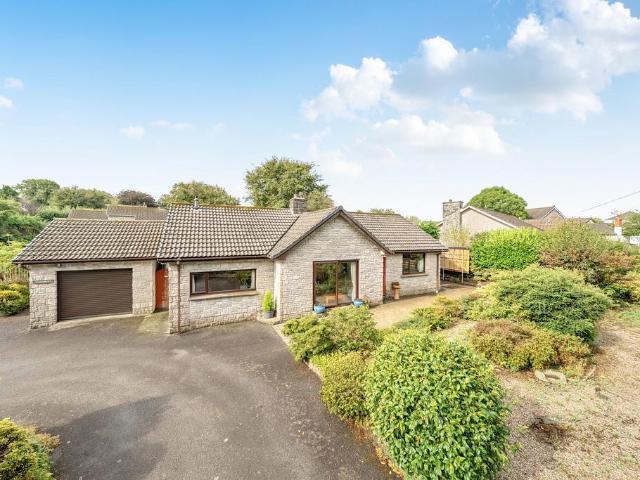 3 bedroom detached bungalow for sale