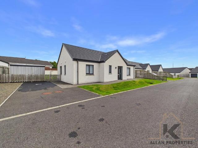 3 bedroom detached bungalow for sale