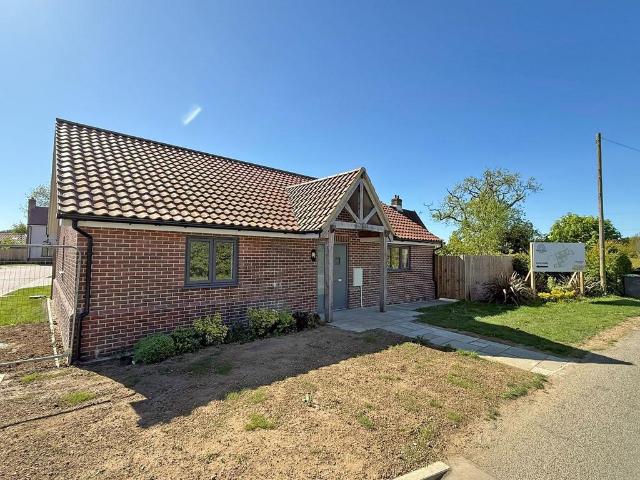 3 bedroom detached bungalow for sale