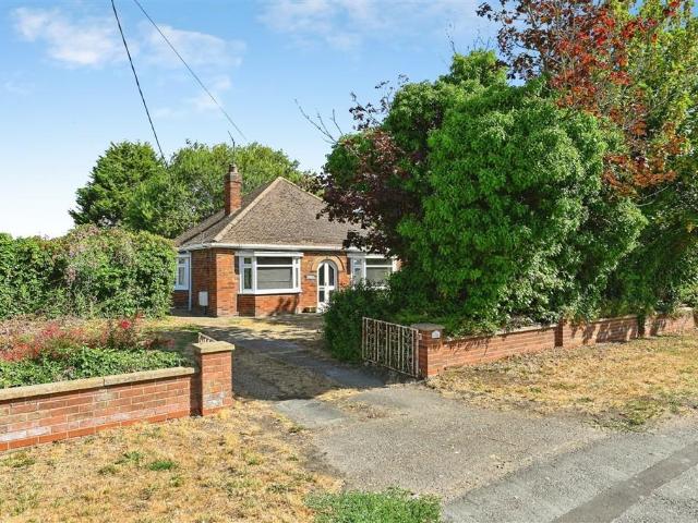 3 bedroom detached bungalow for sale