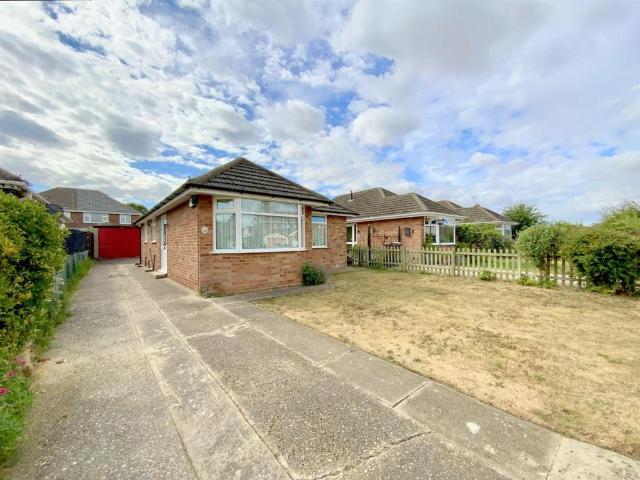 3 bedroom detached bungalow for sale