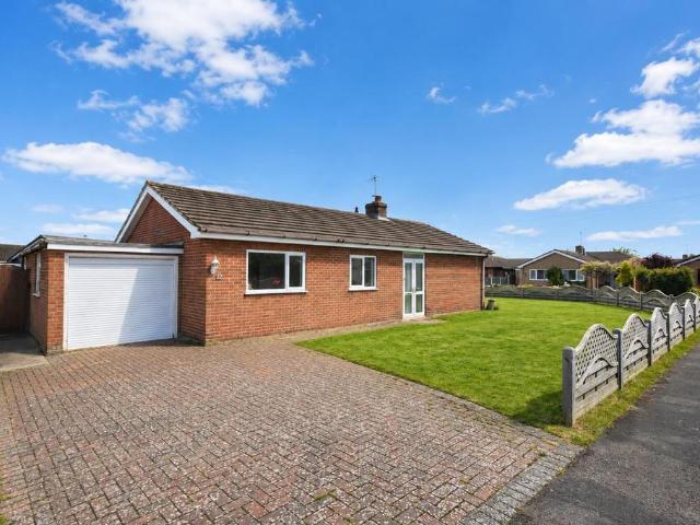 3 bedroom detached bungalow for sale