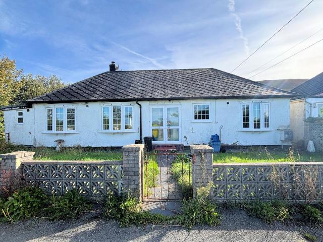 3 bedroom detached bungalow for sale