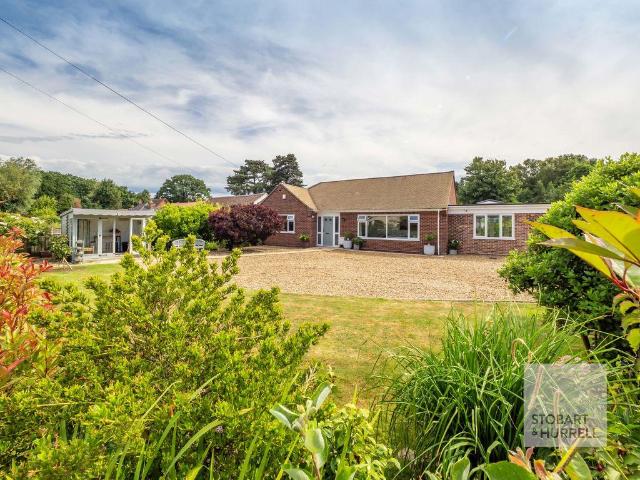 3 bedroom detached bungalow for sale