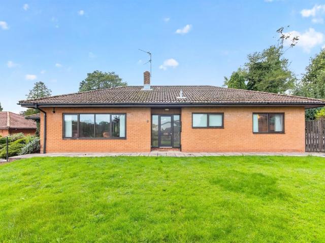 3 bedroom detached bungalow for sale