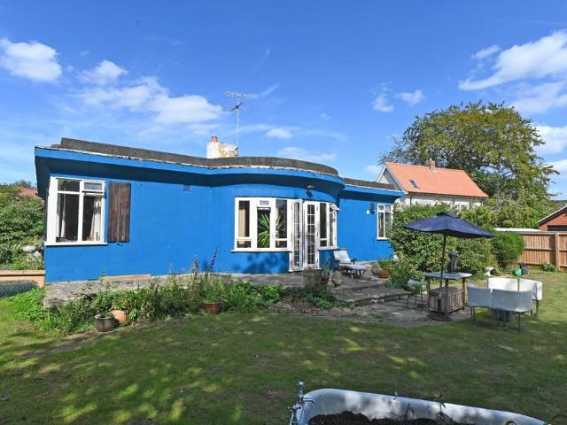 3 bedroom detached bungalow for sale
