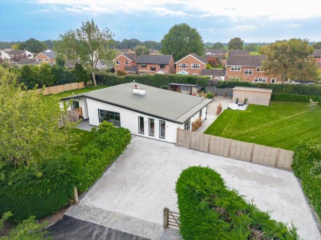 3 bedroom detached bungalow for sale