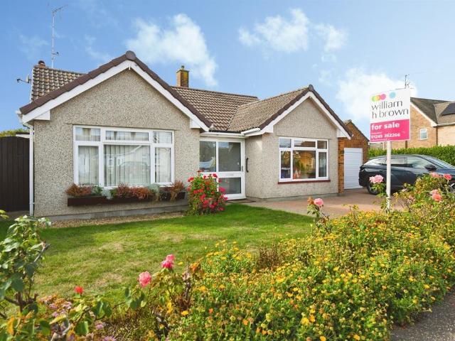 3 bedroom detached bungalow for sale