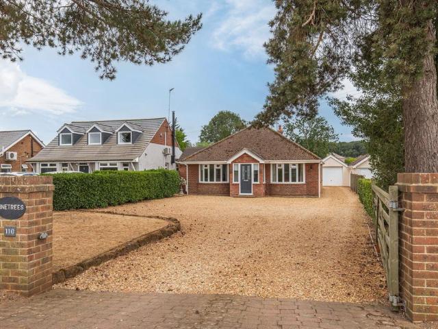 3 bedroom detached bungalow for sale