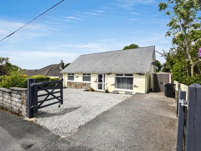 3 bedroom detached bungalow for sale